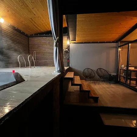 гостинний двір