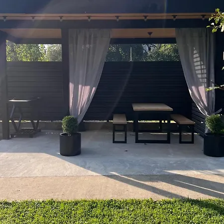 гостинний двір