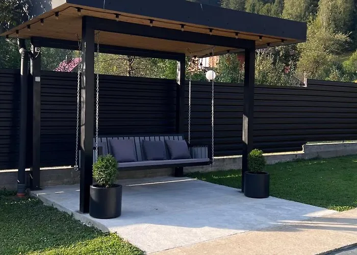Holiday home гостинний двір