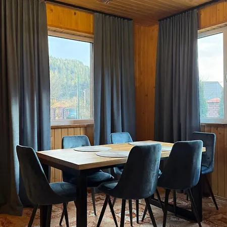 Holiday home гостинний двір